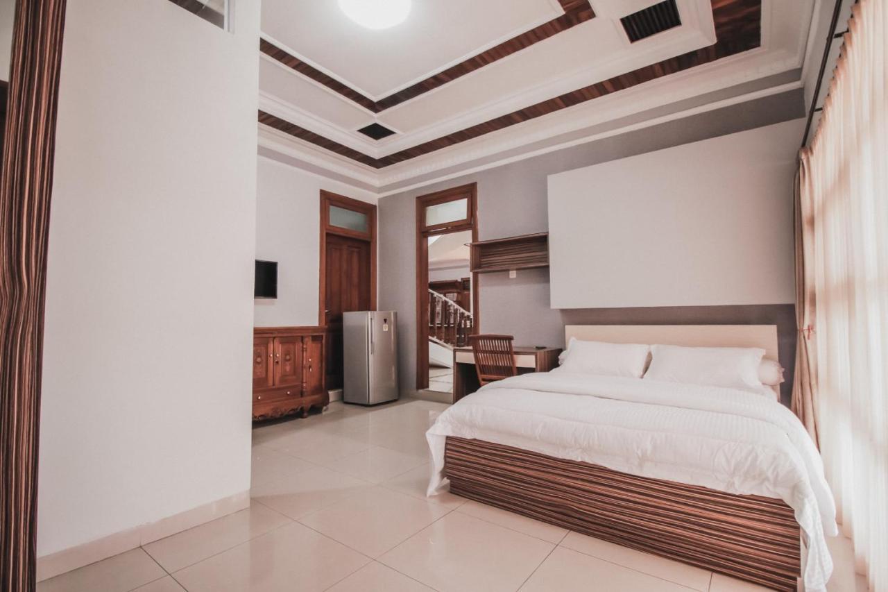Pasteur Bandung, Husein Sastranegara Airport Wisma tamu Bandung